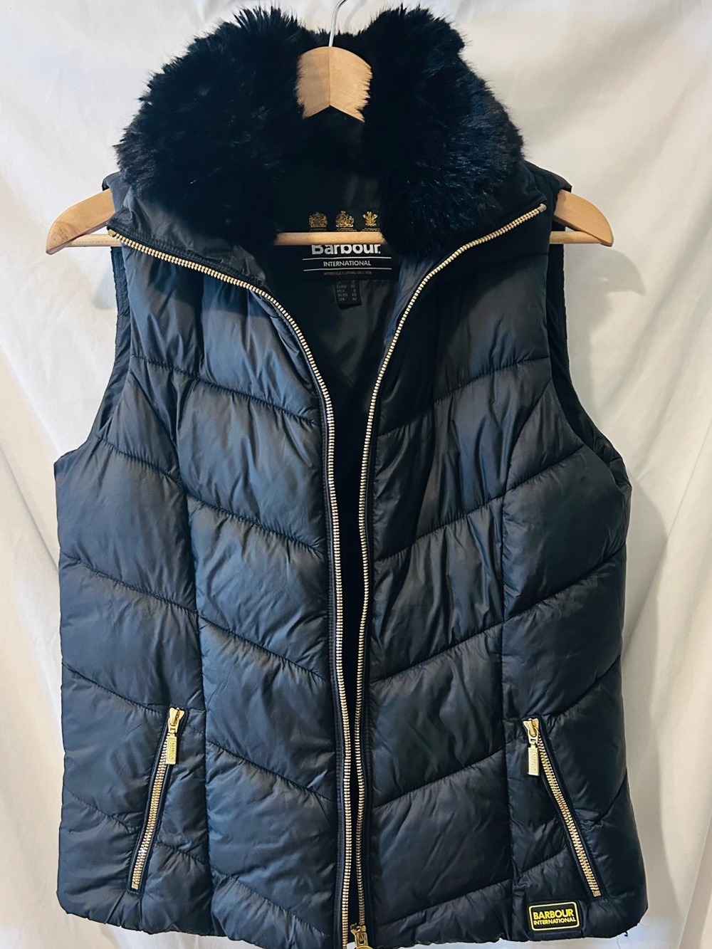 Barbour Black Quilted Puffer Vest with Faux Fur Collar size 8 EUC